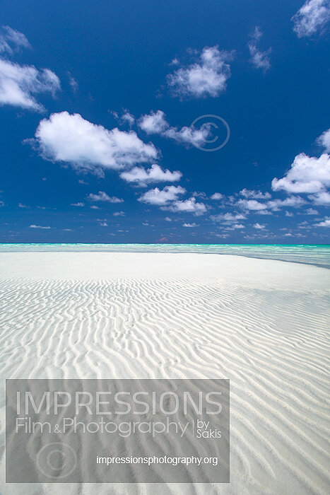 Sandbank in Maldives with turquoise lagoon