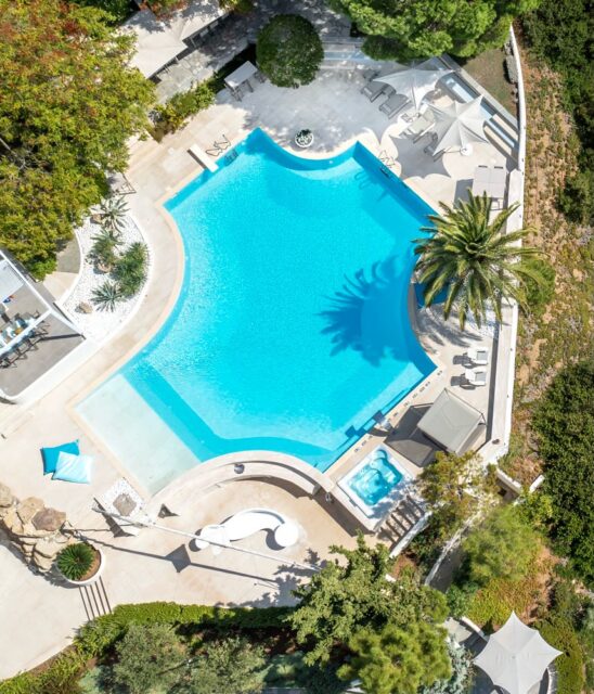 From the pool to the raw total seclusion of the beach. Selling the dream !  Professional Hotel & Villa photographer  #hotelphotographer #luxuryvilla #luxuryhotel #boutiquehotel #realestate