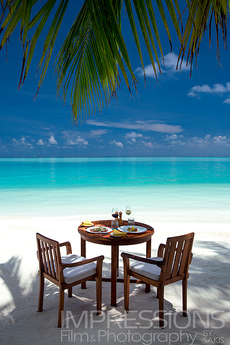 Luxury Resort Photography Maldives Guest experience - Lunch at the beach 