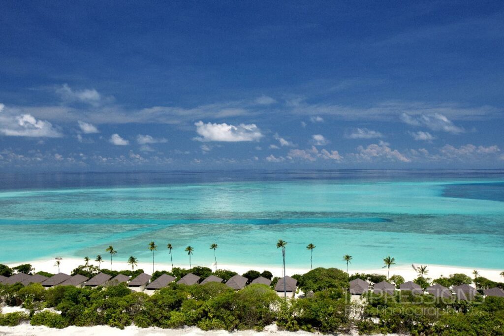 aerial photographer luxury resort atmosphere kanifushi