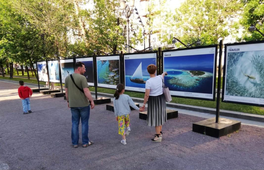 national geographic exhibition maldives moscow