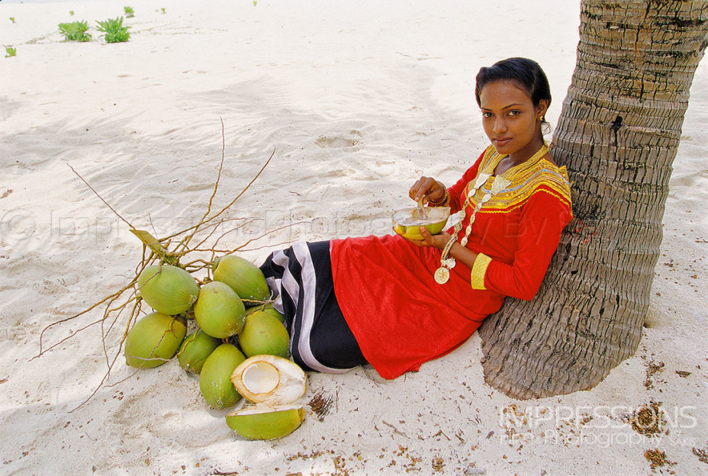 photo of the people of maldives young Maldivian lady in traditional dress local island